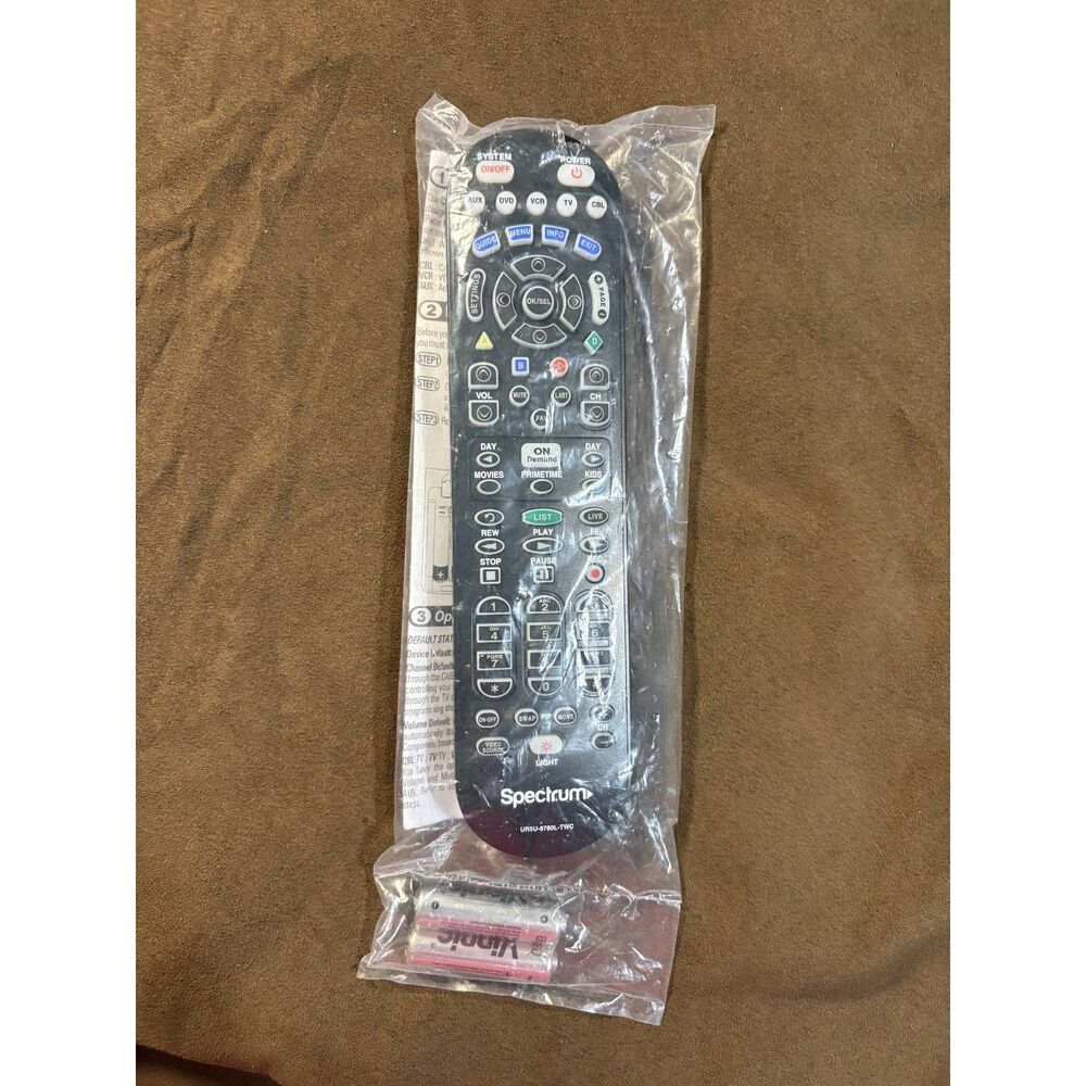 Spectrum Universal Remote UR5U-8780L-TWC New in bag with batteries